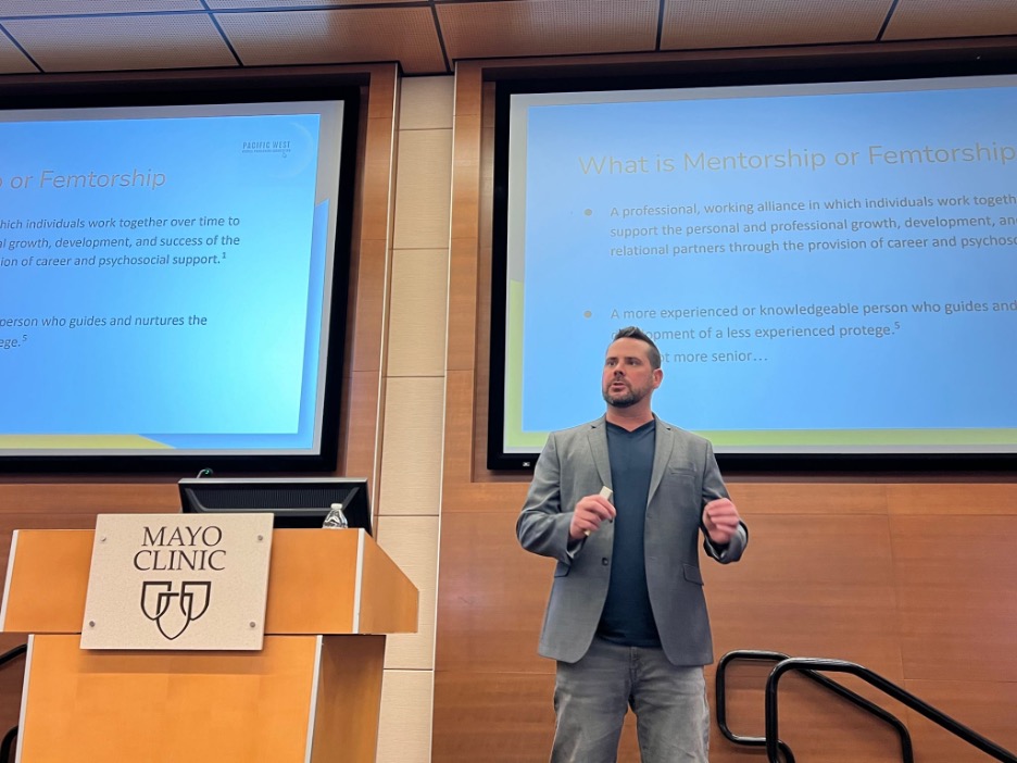 Robby Miller shares his wisdom at a Pacific West Sterile Processing Association (PWSPA) event hosted at Mayo Clinic. 